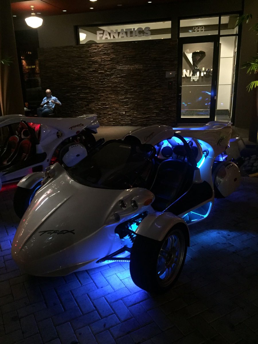 JSextonMusic's tweet photo. Outside yolo #JSexton #Music #Timeisnow #GoodVibes #Musicislife #IGotYou #Newsingle #Best #Rapper #Ftlauderdale #Miami #Nice #ok #MiamiMusic #Rap #Miamiartist #Art #Fun #JSextonofficial #Goodmusic https://t.co/3CO3CLCmhJ