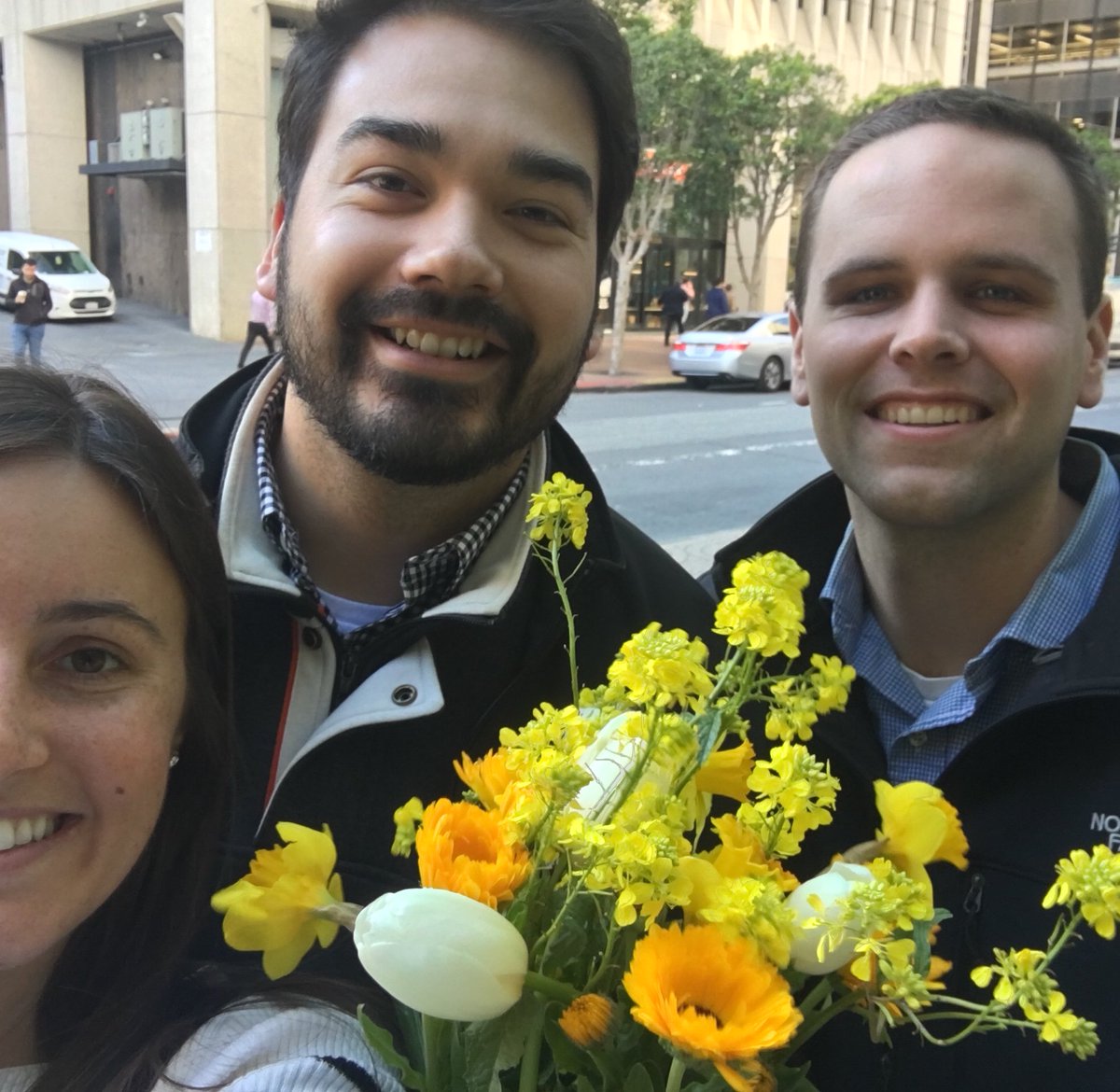 Took some time away from my screen today to buy pretty flowers and catch up with former co-workers! Two things that make me smile! #Bewellworkwell #BW3