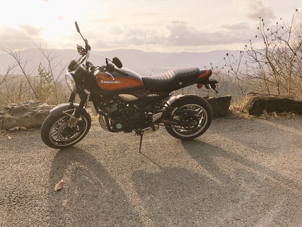 jay_brown12's tweet photo. Where do you ride?  This is one sweet ride. The all new Z900RS overlooking the city of Middlesboro,KY
@KawasakiUSA #Z900RS #TheLegendReturns #Kawasaki #shakeandbakemotorsports https://t.co/VAOUayw8n3