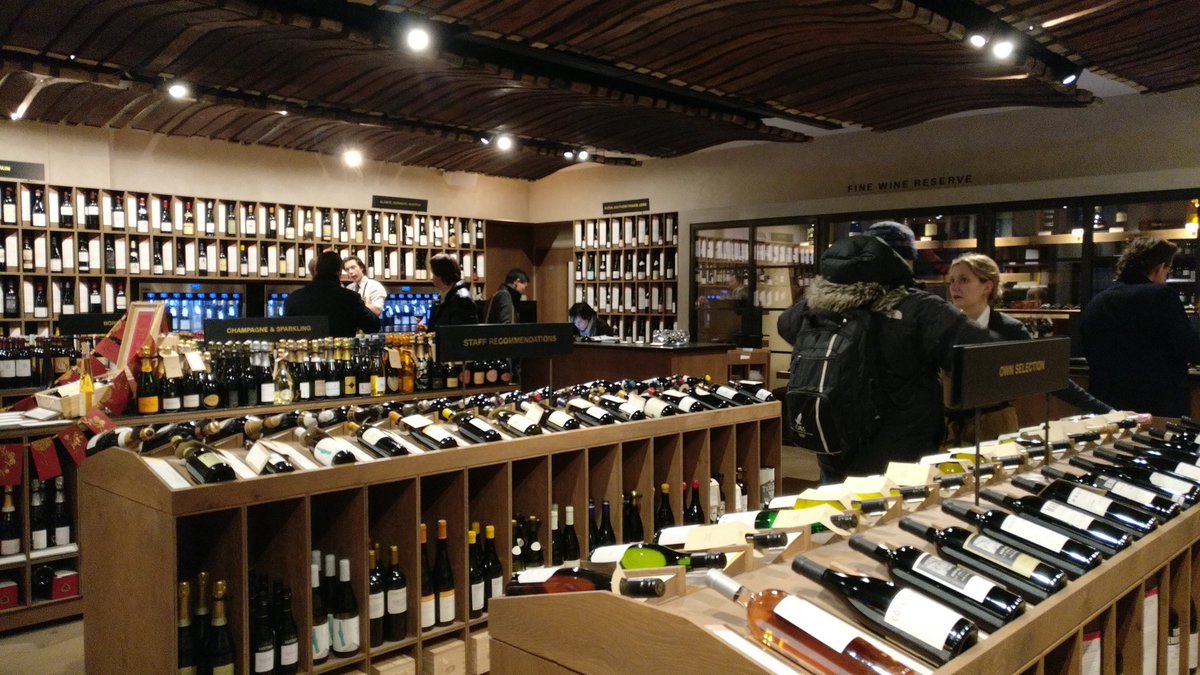 heysonar's tweet photo. Legendary London wine retailer @berrybrosrudd  changes locations, every 200 years or so. The latest iteration is just around the corner from the St. James original on Pall Mall. Key elements of the brand are maintained in a superlative new environment. https://t.co/nnLARrmf26