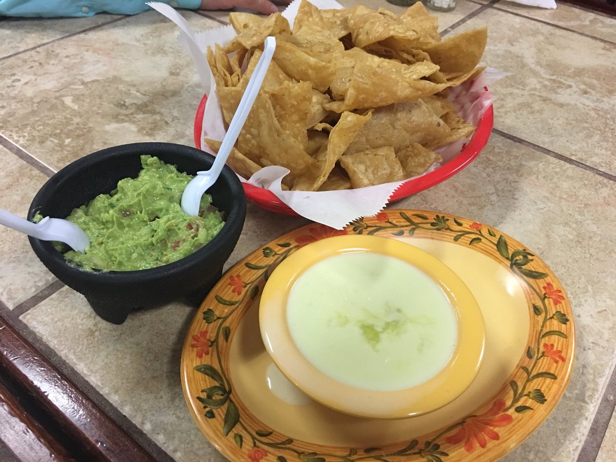 Signature_Eats's tweet photo. ¡Holy Guacamole! https://t.co/yChJ5wtzys