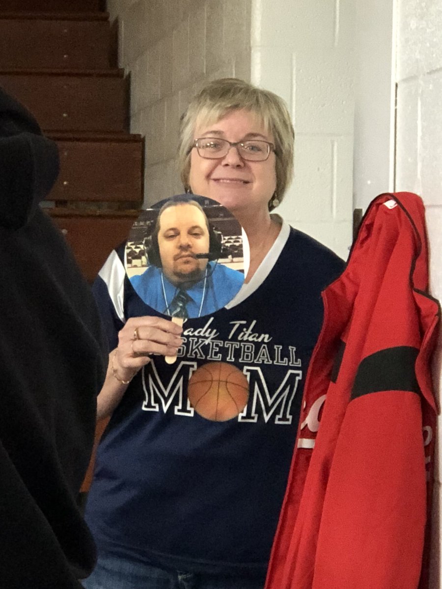 MichaelHirnPBP's tweet image. As if I didn’t have a good enough reason to love @BethHempfling4. I present this. #MyHeadIsBig