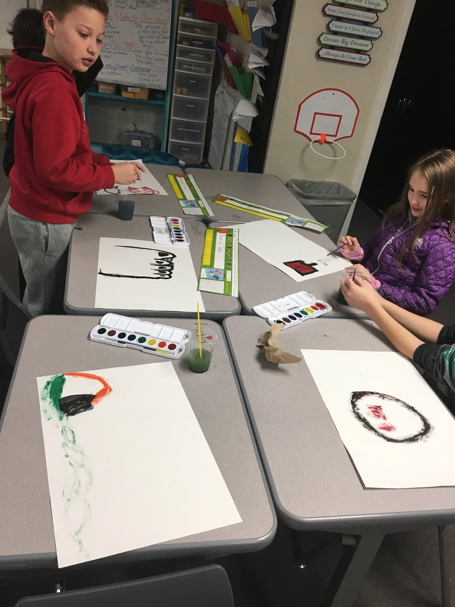 MsSimpson8's tweet photo. Between painting poetry and building shapes these kiddos have had a hands on week in their education!  @FierceFolsom https://t.co/HB0UKtmPSX