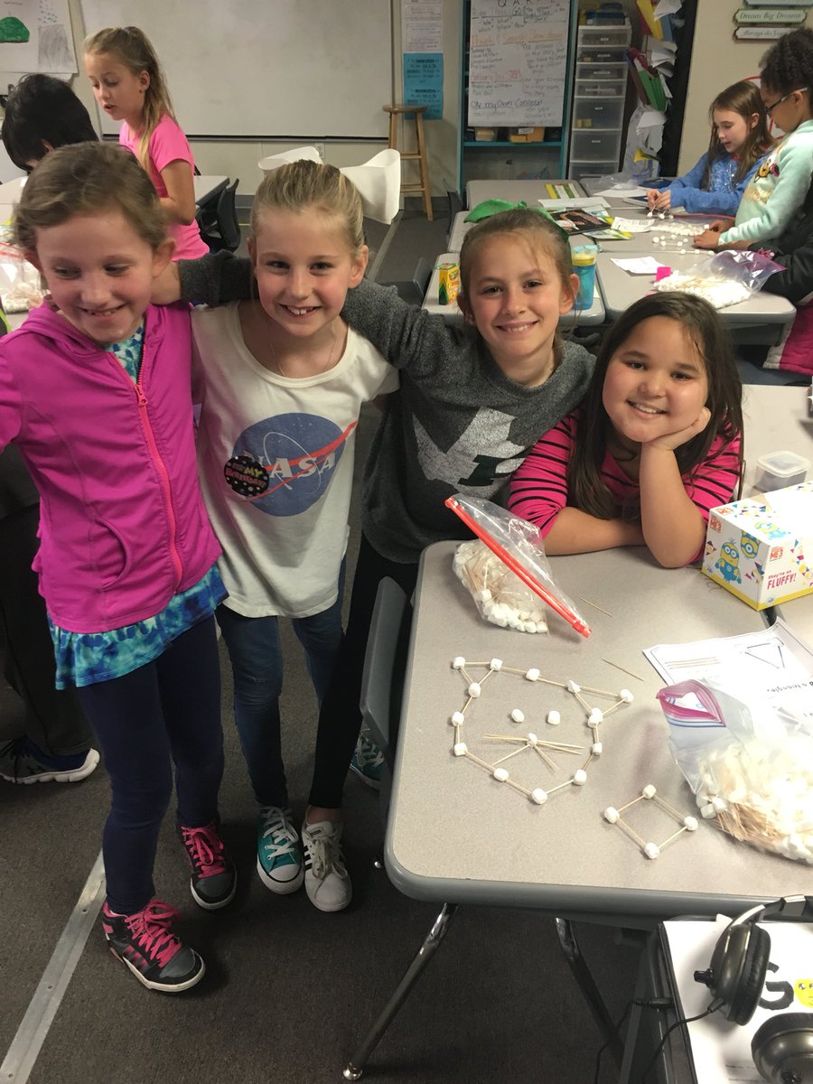 MsSimpson8's tweet photo. Between painting poetry and building shapes these kiddos have had a hands on week in their education!  @FierceFolsom https://t.co/HB0UKtmPSX