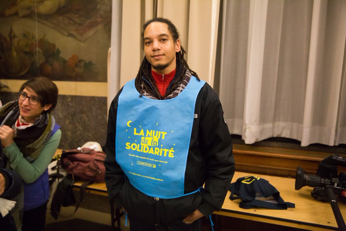 Anne_Hidalgo's tweet photo. La #NuitdelaSolidarité s'achève. Un énorme MERCI aux 1.700 Parisiennes et Parisiens qui ont participé à cette opération inédite en France, aux côtés des associations, de l'@APHP, du @GroupeRATP, de la @SNCF et des élus parisiens de tous bords. https://t.co/qoAwmpiADi