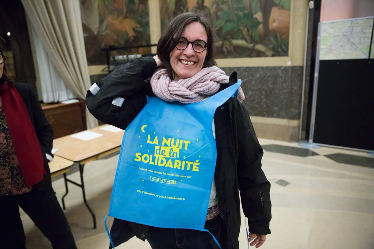 Anne_Hidalgo's tweet photo. La #NuitdelaSolidarité s'achève. Un énorme MERCI aux 1.700 Parisiennes et Parisiens qui ont participé à cette opération inédite en France, aux côtés des associations, de l'@APHP, du @GroupeRATP, de la @SNCF et des élus parisiens de tous bords. https://t.co/qoAwmpiADi