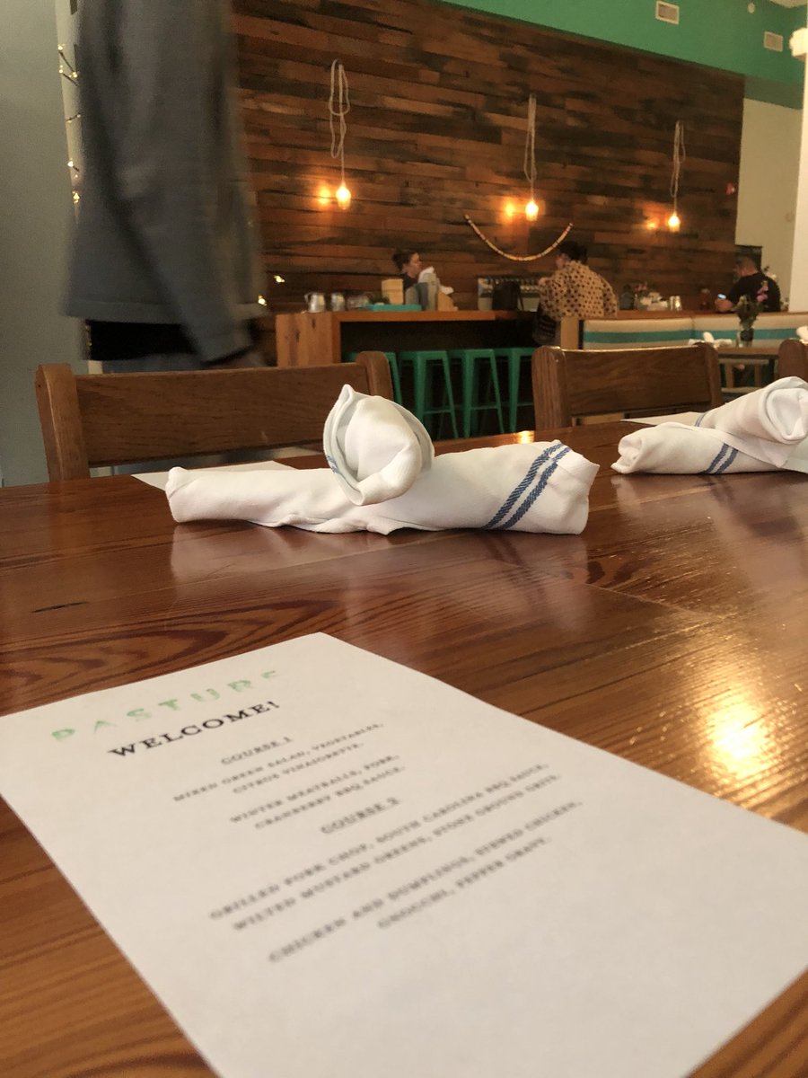 jimwilsonRVA's tweet photo. The perfect way to end the day! Dinner at @PastureRva with @PulaskiCountyHS alum @comfortjasonrva. @PulaskiCountyVA #rvadine #pulaskicountyis https://t.co/eQlkVbyEE3