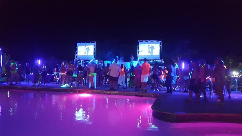 DpPlayground's tweet photo. April Dirty Perv Week still has a few rooms left! Join us @CareyRiley4U @iosconnections @HedonismJamaica for one of the biggest parties in the world! Go to https://t.co/PdQ0gNmXvK now! https://t.co/1QewLAn4Hn