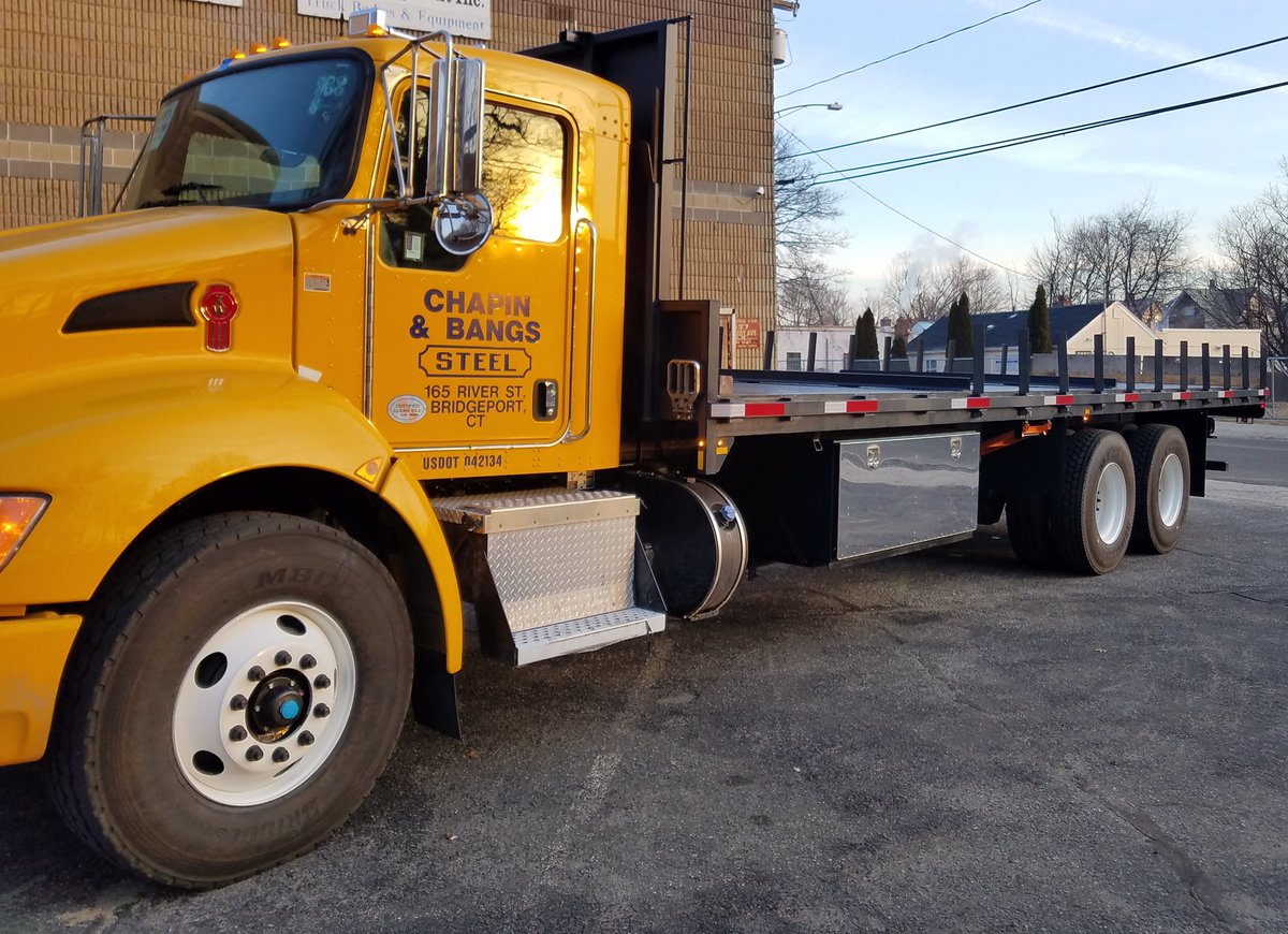 chapinbangs's tweet image. Check out the newest addition to our truck fleet. A super heavy load straight bed. This thing is a beast.