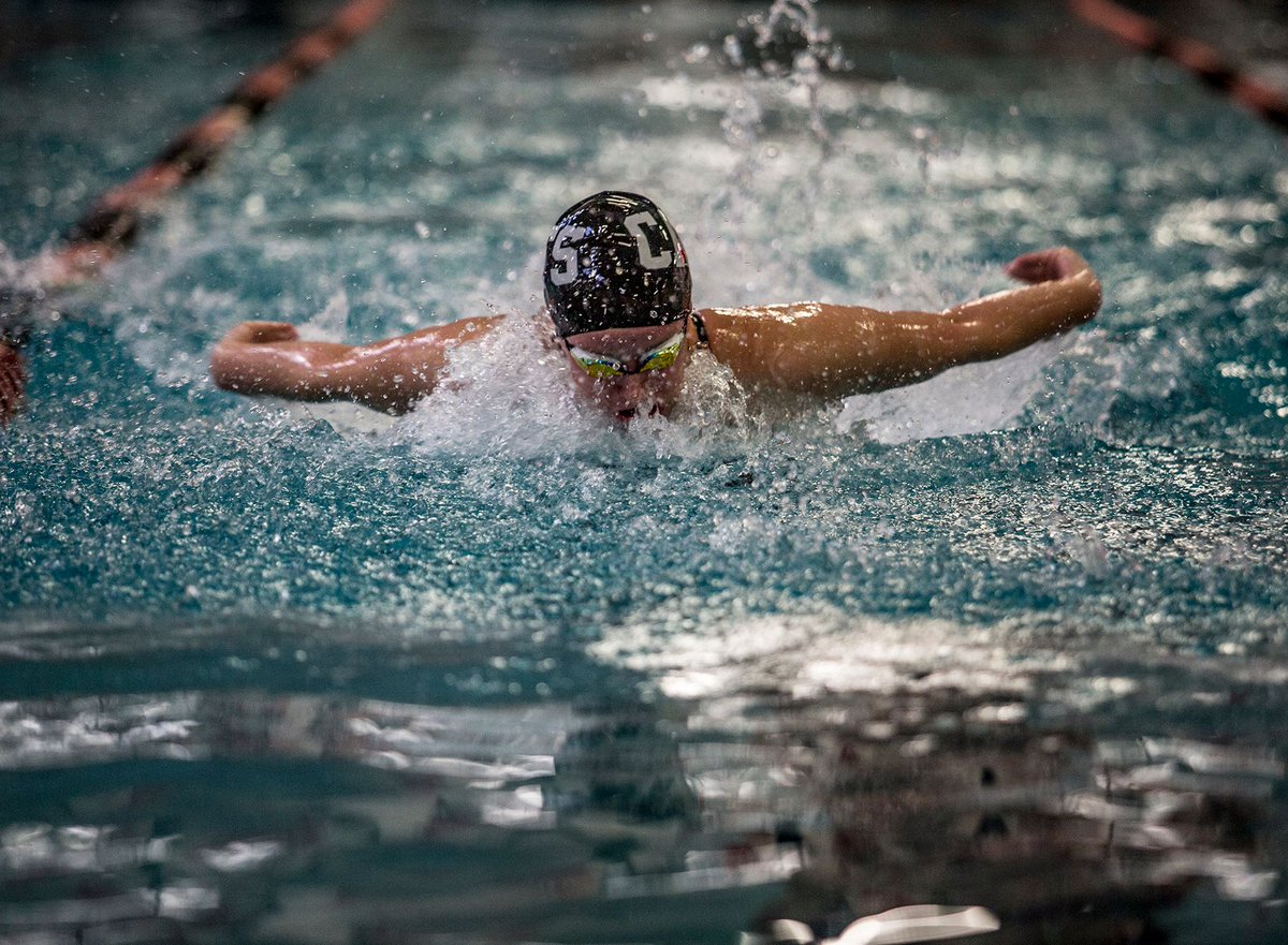 NewarkAdvocate's tweet image. Newark's Cartnal hits top gear for district meet dlvr.it/QGXqMD