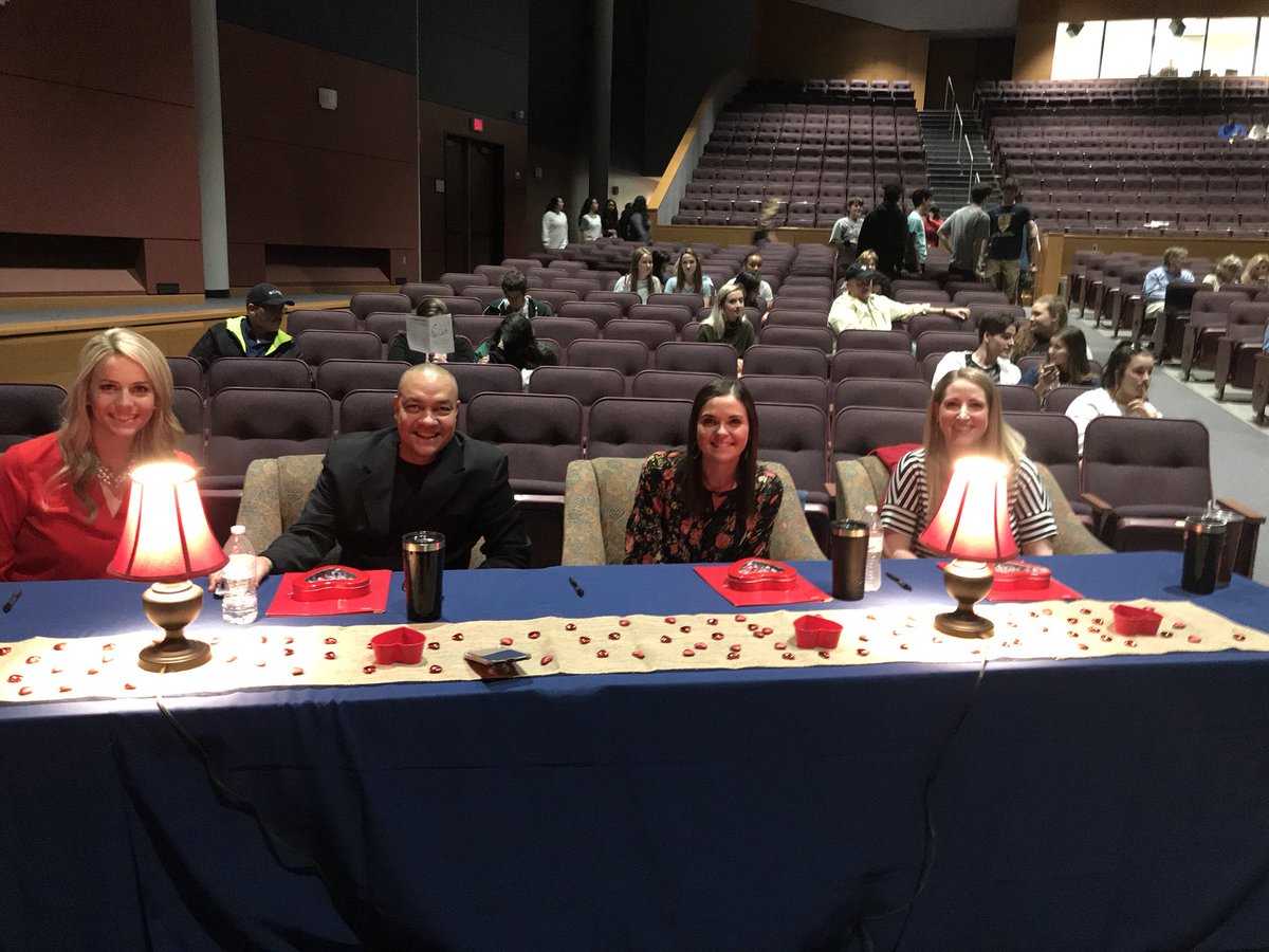 KCHSKeyClub's tweet photo. About to judge some amazing young men at the Mr. Collins pageant! If you aren’t busy come down and watch these senior boys dance and entertain for the title! @KCHStigers @KleinCollins #Promise2Purpose https://t.co/GHzcWmGF16