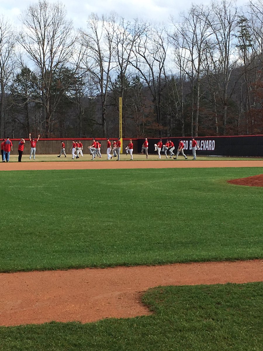 WCcolonelsBase's tweet photo. So it officially begins! #ColonelBaseball https://t.co/szQXzernQz