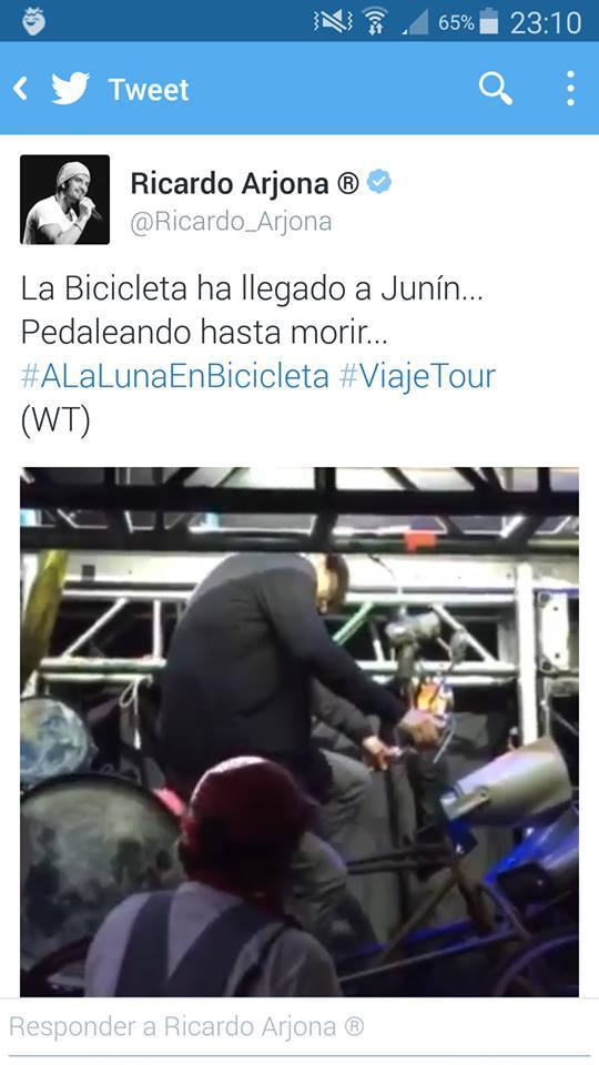 VictoriaVessani's tweet photo. #Jueves #TBT @Ricardo_Arjona @INFOMUNDOARJONA #ViajeTour #LaDespedida #CuartaParada #Junin #Año2015 @JocotecoFanClub https://t.co/OfuK8n3PVn