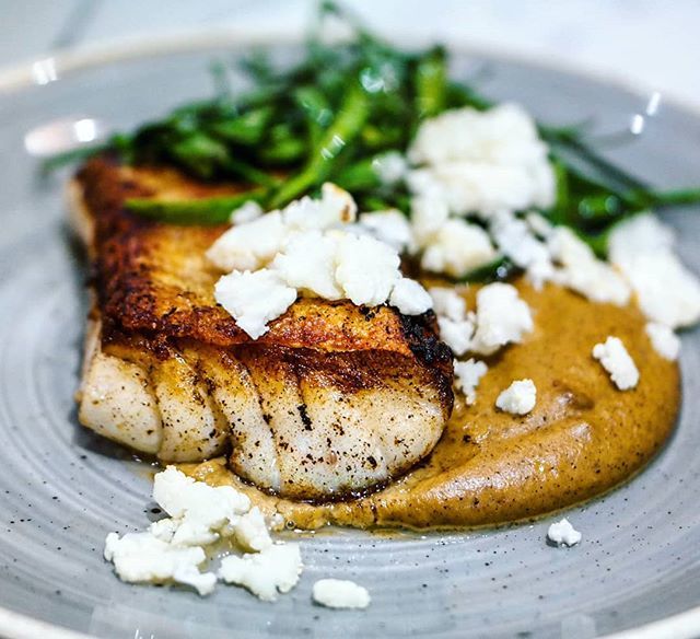 SheLives2Eat's tweet image. Welcoming the first day of #chinesenewyear with this beautiful dish of roast #cod , curried #cauliflower and rock samphire ❤ from @plot_kitchen
.
The #chinese word for #Fish is pronounced "Yu". And "Yu" also carries the meaning of "abundance" or "ext… ift.tt/2Bu1RHP