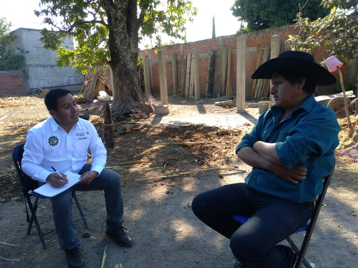 Felix_Gtz_P's tweet photo. Equipo de evaluadores y coordinadora @veroejg de la #IESOaxaca en la prueba piloto de la verificación de familias @PESA_Oax @PesaOaxaca  en #SantoTomásJalieza región Zaachila con la @Adrs_Zaachila @PESAMEXICO @MCSProductores @_rubenluna  @LinoVelazquez @RigobertoGomez_ https://t.co/lyBLvfeie6