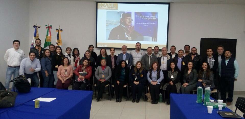 lafuenteeli's tweet photo. Hoy nos reunimos con los responsables de becas de las 29 Preparatorias de la @uanl. Siguiendo con el compromiso de nuestro Rector el Mtro. @RogelioGzaUANL que ningún estudiante deje de estudiar por falta de recursos. #BecasQueTransforman #SomosUNI https://t.co/RdyYEtHfeR
