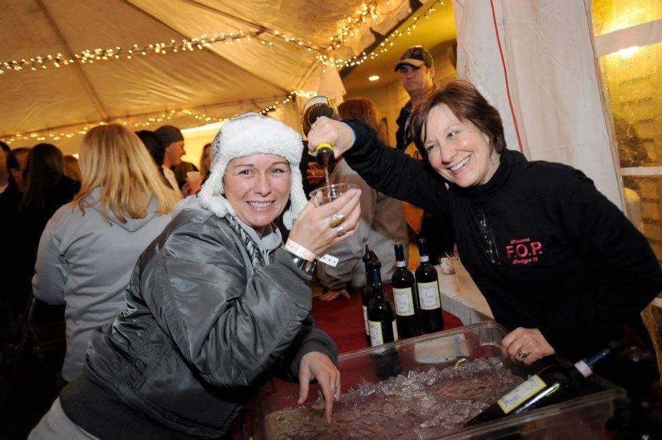 visitdeepcreek's tweet image. Kick off Deep Creek Dunk weekend with Goosebumps, Grapes &amp;amp; Grawlers wine &amp;amp; beer tasting at 6 pm on Friday at the Honi Honi Bar. Then don't miss the main event, the Deep Creek Dunk on Saturday at Uno Chicago Grill and the Honi-Honi Bar. dunkmd.com