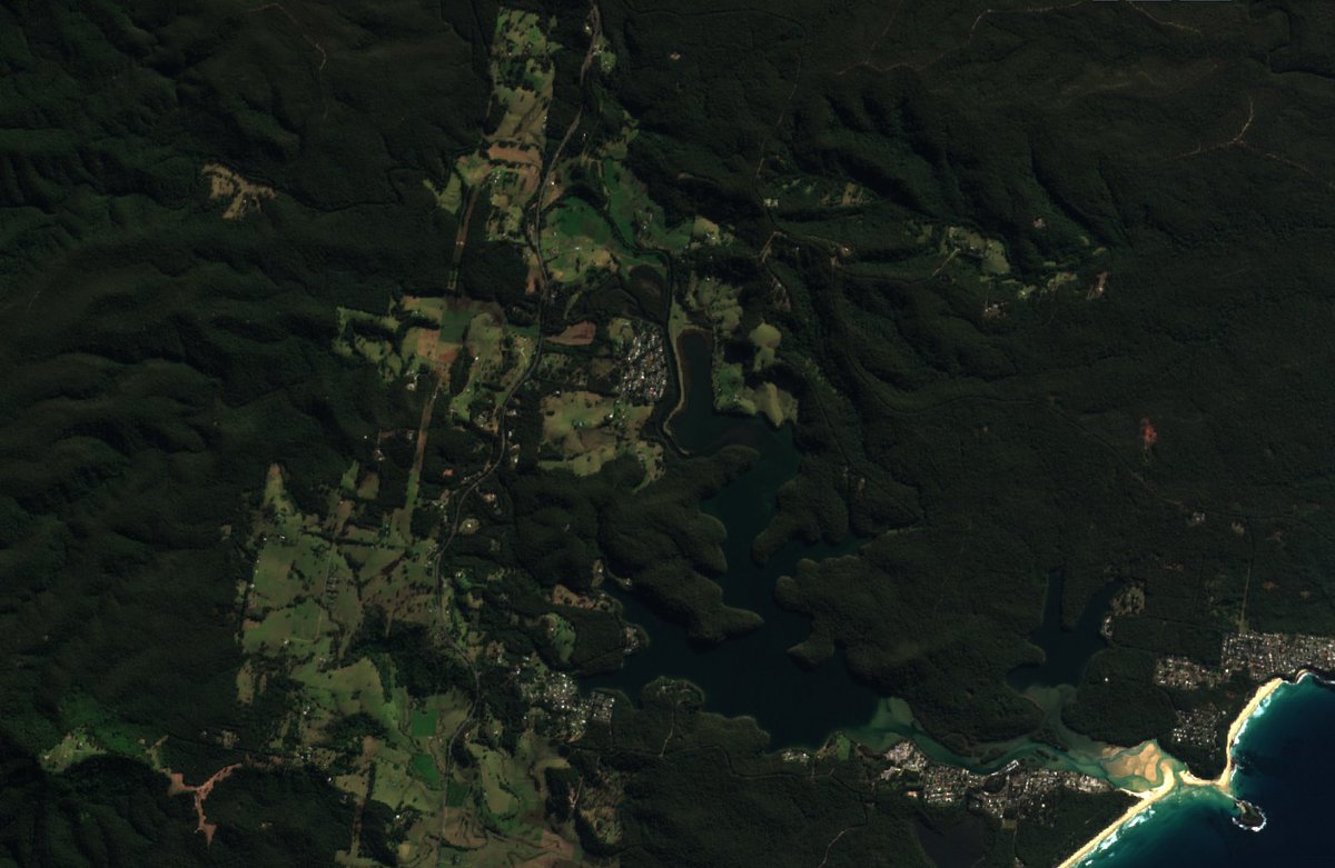 paul_haesler's tweet image. Fisherman&apos;s Paradise, NSW. 24th June 2017.
Sentinel2, normalised reflectance, visible bands.
#sentinel2 #satellite #cloudfree