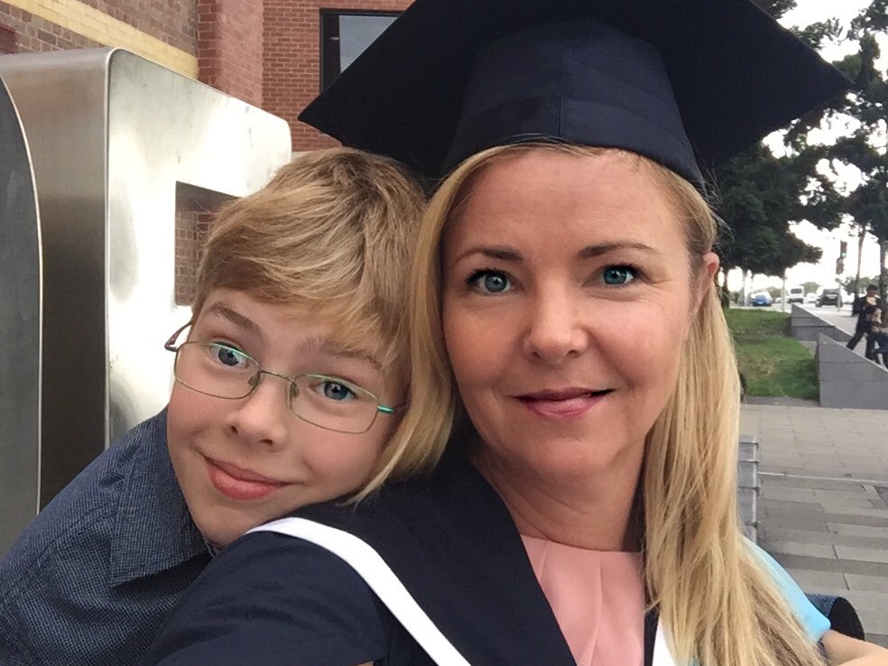 carmen_vanveen's tweet image. What a journey. Feels great to officially graduate with Bachelor of Occupational Therapy (Honours) 🎓🍾 at @Deakin #DeakinGrad @DeakinOT @DeakinHealth