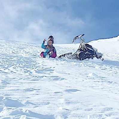 BrandellaLouise's tweet photo. #SledPemberton #MountainSledding #snowmobile #sledbc #newbie #braap #polaris #fxr #509 #appaglacier #rutherford https://t.co/kMTvXhEH1V