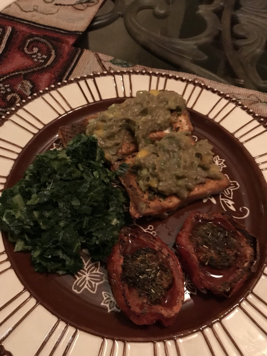 LuckyDeckNapier's tweet image. Roasted (via air fryer) tomatoes with basil, ginger salmon topped with avocado salsa, and glorious greens. Just going to totally pat myself on the back here. #HealthyEatingCanBeFun #CookingNerd
