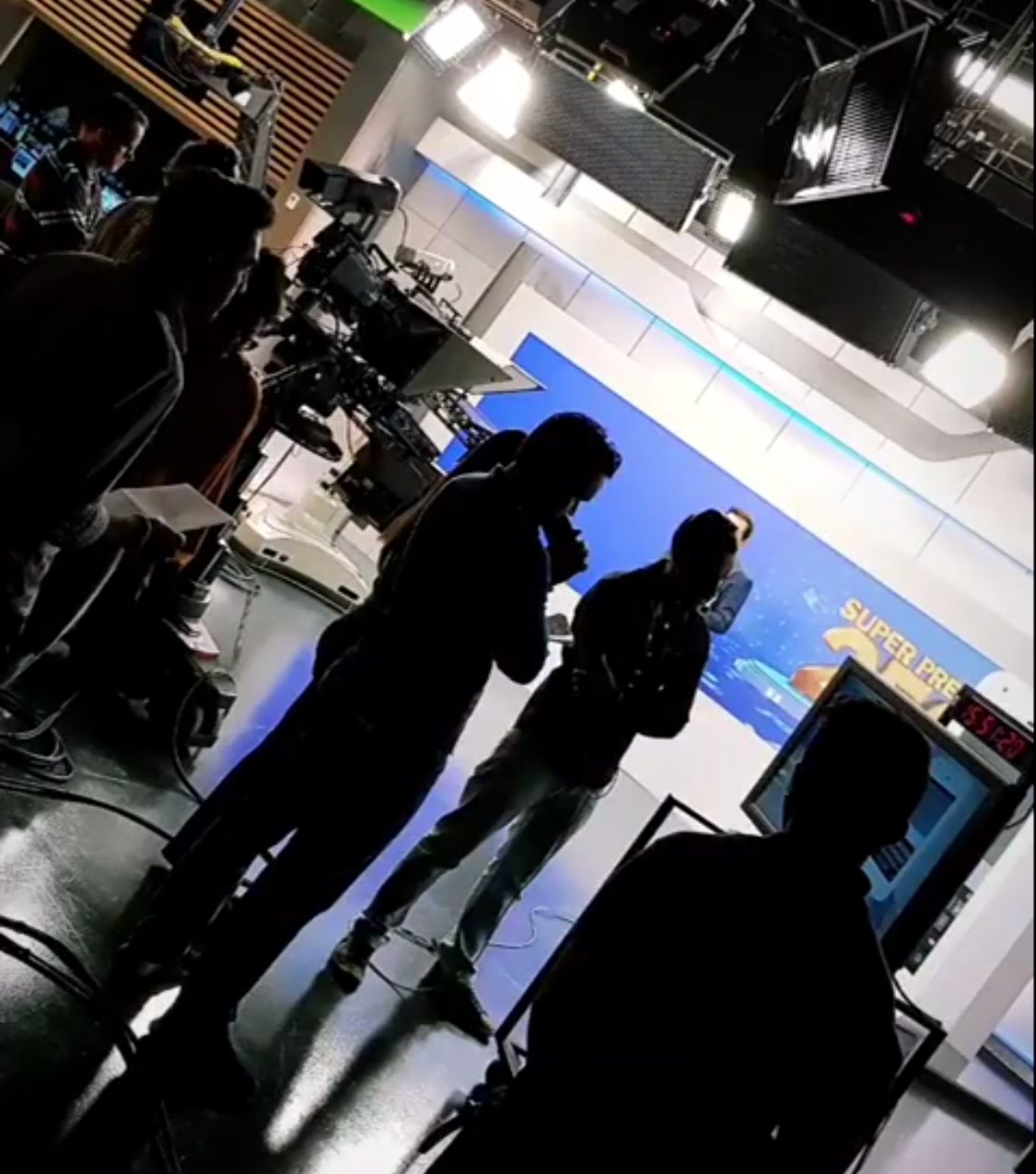 DWHifylX4AA1-1G.jpg:large