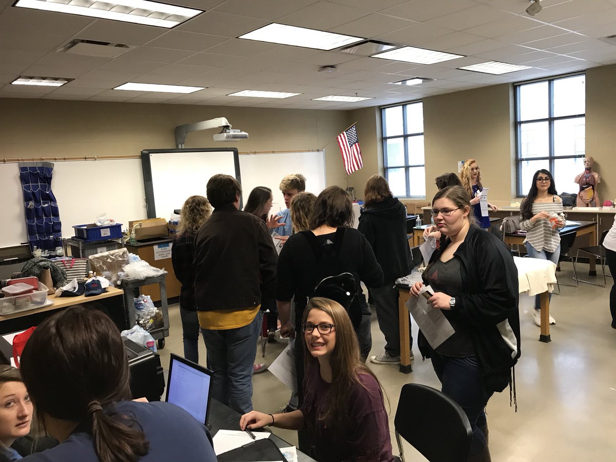 CornerHS_HOSA's tweet photo. HOSA blood drive! So proud of the 75 HIGH SCHOOL STUDENTS who donated! Give blood save lives! @JEFCOED @drchristrawick @cornerhighscho1 https://t.co/RB7WjL9ybF