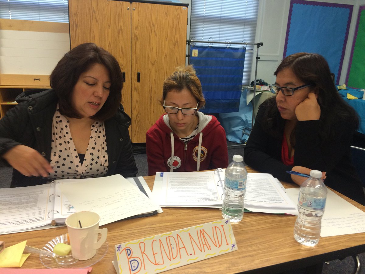 InvolvementFSD's tweet photo. School Smarts Parent Academy at @Maple_SchoolOC making leaders and advocates. #fsdlearns #parentsfsd https://t.co/JYCbvdWypo