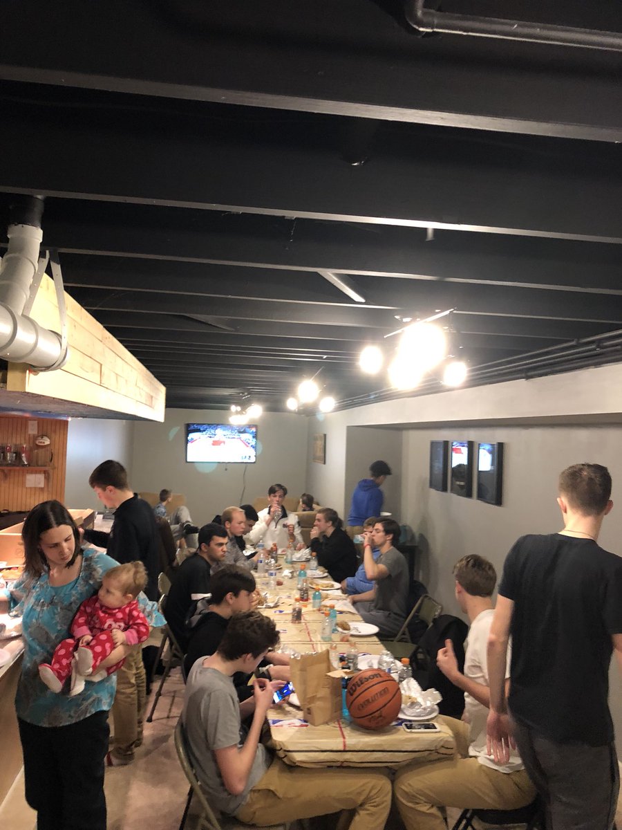 SJhoopsquad's tweet photo. More pics from our team dinner and trivia night. #RollTribe #PromPicture https://t.co/88NZ8Qr3Yo
