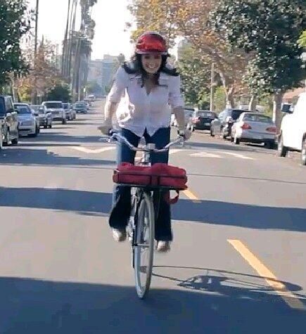 stana_katic_fr's tweet photo. #TBT
#StanaKatic #ATPing
🚶♀️🚴♀️🚇🚄
#ATP
@ALTravelProject https://t.co/bh8yxVdkZt