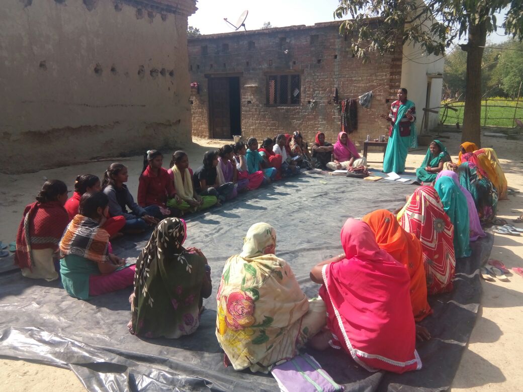 RGMVP's tweet photo. Mothers and adolescent daughters attend village level Menstrual Hygiene Management training @RGMVP -Baba bhelkar Nath block - Amethi Region #YWSHGs #WomenInHealth #UPCMP-II #BMGFIndia https://t.co/9DS7XDBLPV