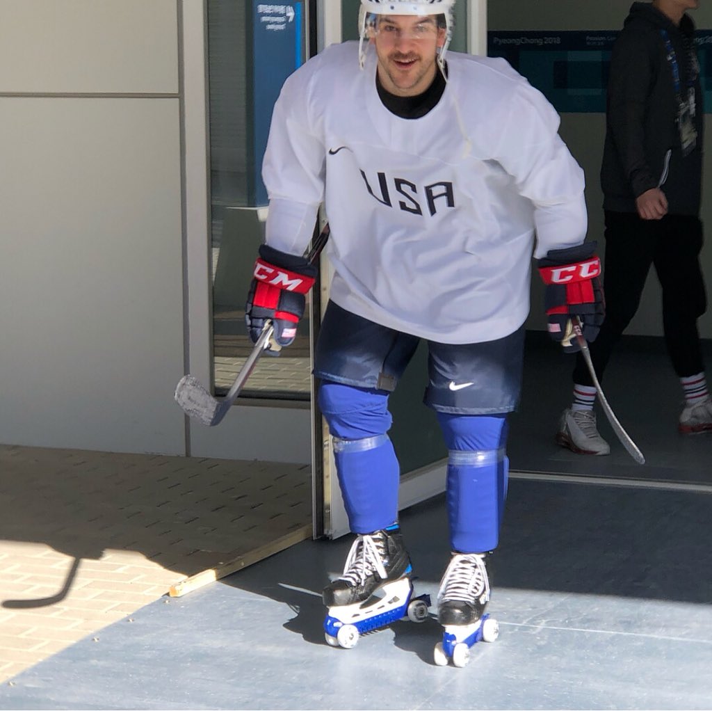 RollerGard's tweet photo. Check out the @usahockey Men’s Olympic Hockey Team rockin’ (and rollin’) in their @rollergards! 
#RolltoGold🥇🇺🇸 #Rollergard #PyeongChang2018 
#Repost from @USAHMagazine https://t.co/jglVVoOC5i