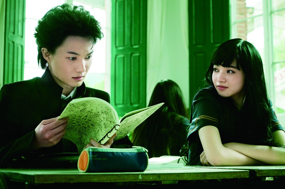 jojomovie_jp's tweet photo. 映画『ジョジョの奇妙な冒険』3/23Blu-ray＆DVDの発売を記念して、本アカウントをフォロー&amp;このツイートをリツイートしていただいた方の中から抽選で1名様に #小松菜奈 さんのサイン入り「広瀬康一君用 問題集ノー���」をプレゼント🎁応募締め切りは3月11日中！#ジョジョ映画 https://t.co/8z6QLvIvzj