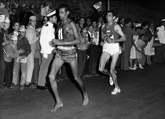 OlympicHistory's tweet photo. Adebe Bikila... #Maratona #Roma1960 https://t.co/afLOlY1rZF