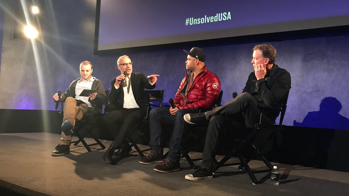 It's time. We're with @shinybootz, @GregKading, and @crimetown's @MSmerling and @MrZacsp for tonight's #UnsolvedUSA discussion.