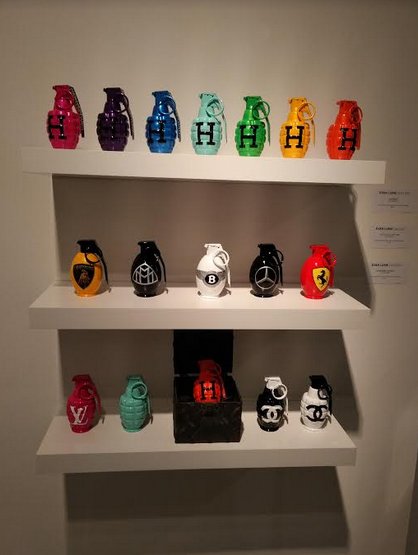arcticmcnaught's tweet photo. Love the selections from Evan Lurie Gallery #artwynwood https://t.co/IVeWQ7tose