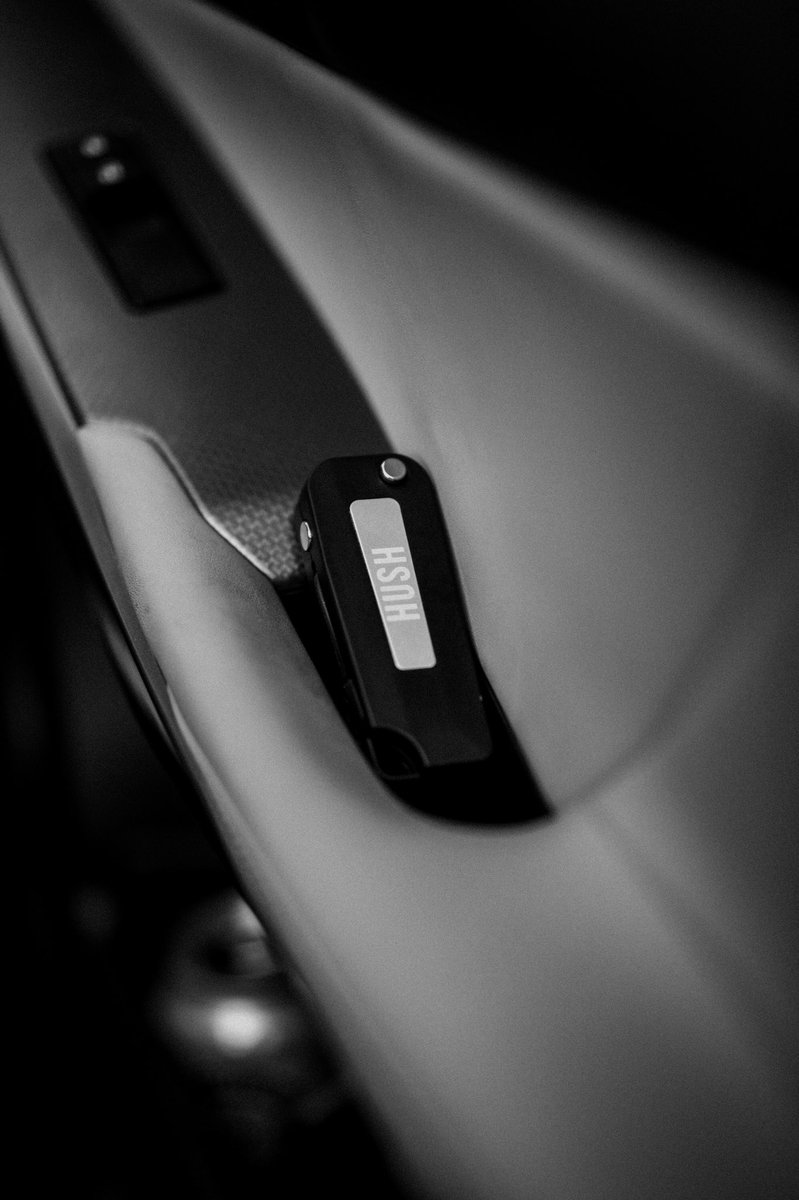 HUSH Flip 🔄☁️
Now in stock &amp; on SALE for a limited time! 🤘🏼
Only at thehushpen.com 👈🏽