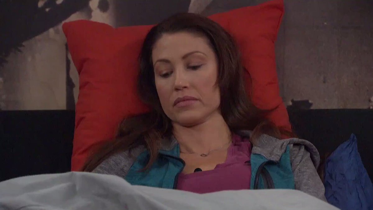 Shannon Elizabeth On Twitter With The Entire CBSBigBrother House