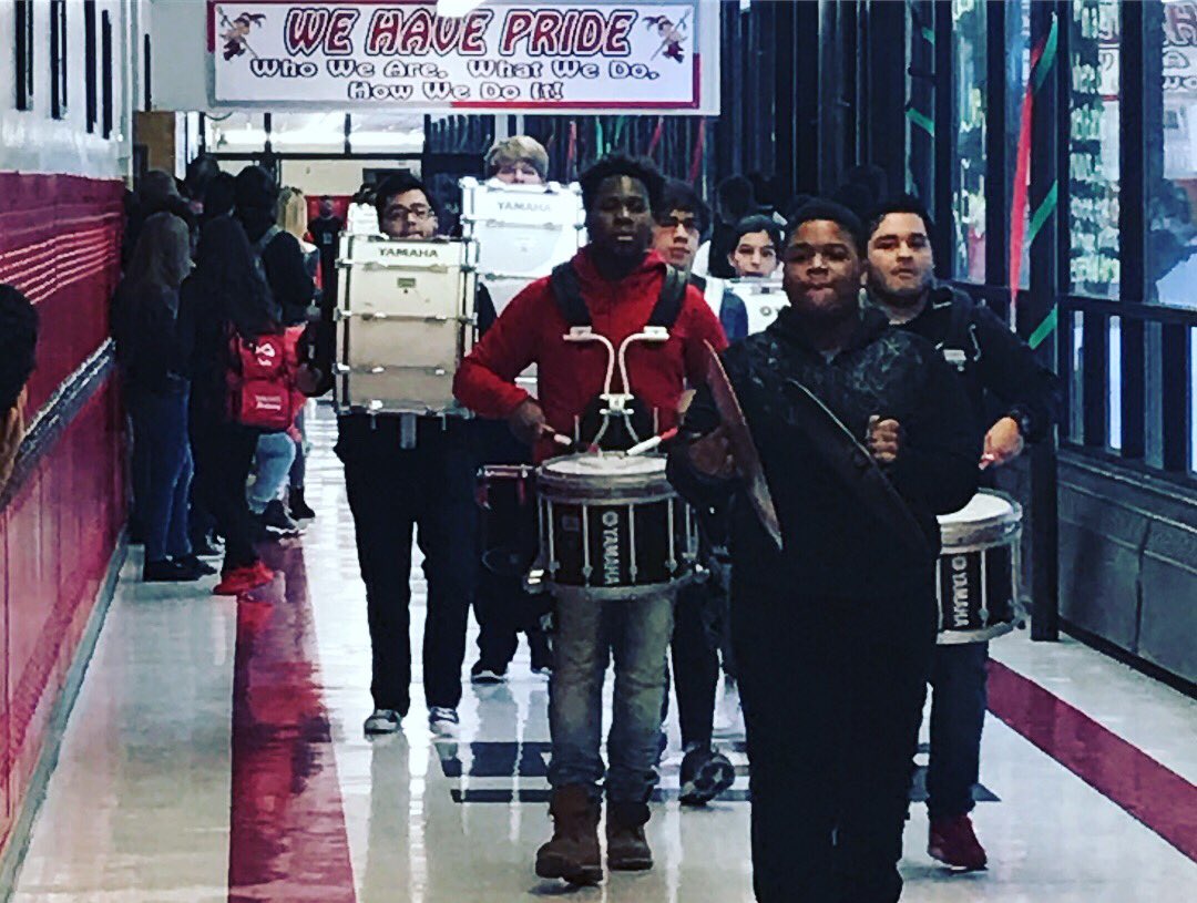 BremenNation's tweet image. Best of luck to Justin, Mo, &amp;amp; Basilio as they compete at the IHSA State Tournament this weekend! #itsagreatdaytobeabrave #pintowin #pinchain