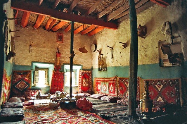 smallthings7777's tweet photo. History of the traditional Berber carpet https://t.co/CSXXICMrXe https://t.co/E0qyCCkLED