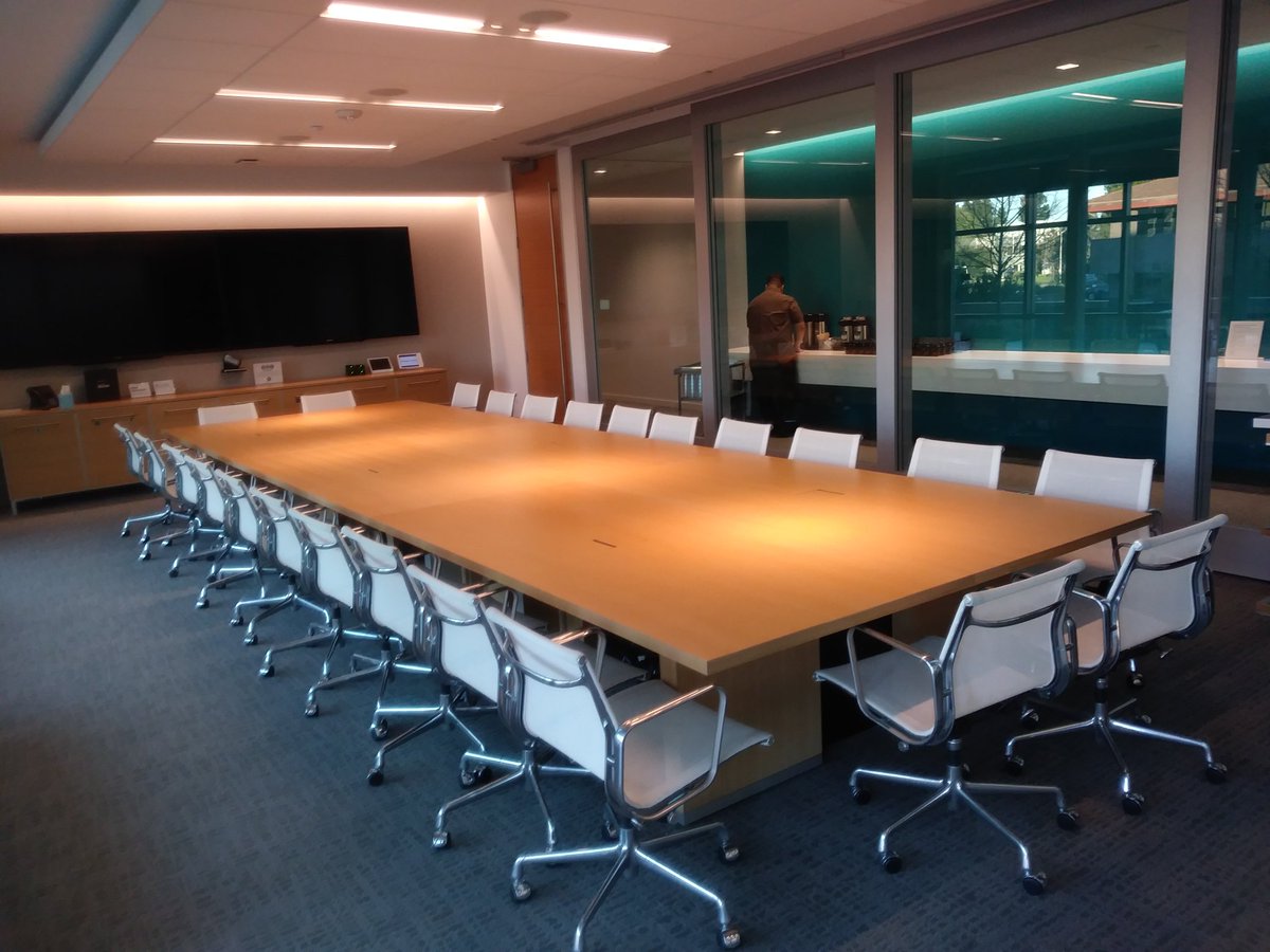 espectable's tweet photo. Investor Panel: What's Hot in 2018. Morgan Lewis building #SiliconValley https://t.co/4Nu6ktFbF4