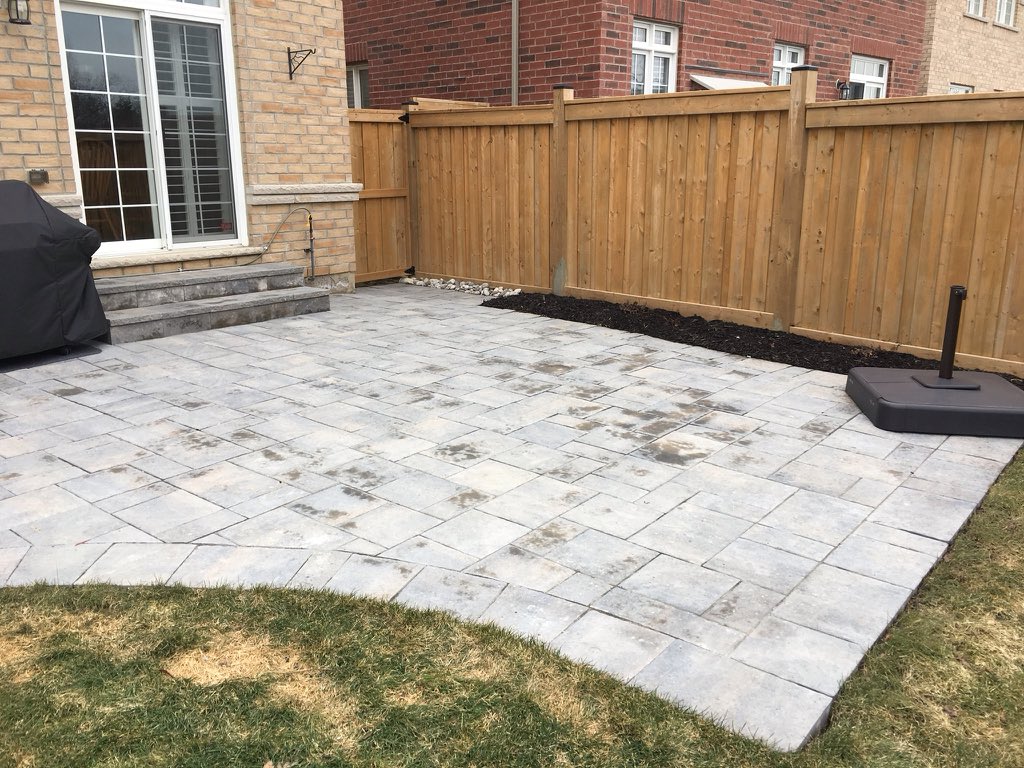National2142's tweet photo. #nationallandscape #interlockingstone #unilock #beaconhill #milton #patio https://t.co/OOJUDW3H3x