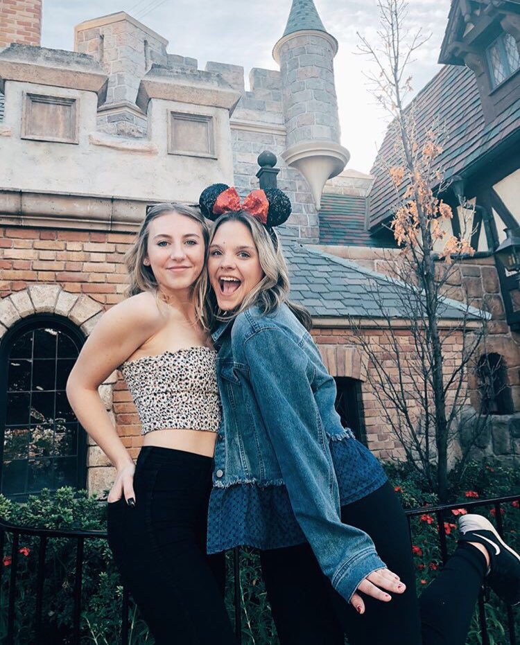 asu_axo's tweet photo. "Love is... having people around you that lift you up and make you a better person! 💕" -@_tsiff https://t.co/G1QkdKFVhU