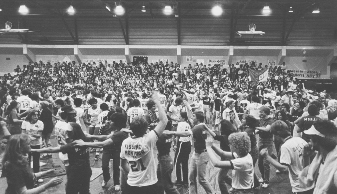 fourdiamonds's tweet photo. Tomorrow marks 41 years of:
Laughs 
Smiles 
Dancing 
Hope 
Courage 
Wisdom
Honesty 
Strength
Inspiration
Thank you for everything, @THON. https://t.co/DE2xYvj2F8
