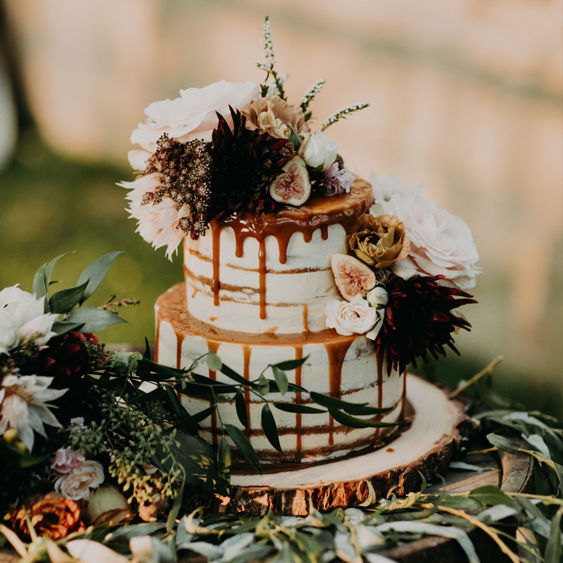 From the gelato bar, to this gluten free dulce de leche cake, to the tower of macarons… we simply can’t stop drooling! See the full dessert station #onGWS: buff.ly/2Hj6MvN