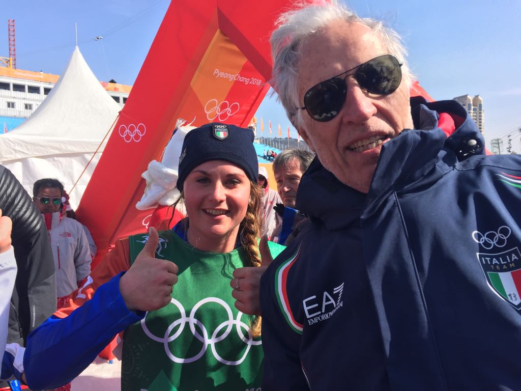 ORO!!! Quante emozioni ci stanno regalando gli azzurri a #PyeongChang2018... Che gara fantastica di <a href="/michimoioli/">michela moioli</a> nello snowboard cross... Meravigliosa Michela! 🥇 🇮🇹 #snowboard #FuocosulGhiaccio