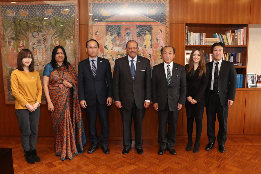 IndianEmbTokyo's tweet photo. #Yurihama town Mayor Mr. Masamichi Miyawaki of #Tottori Prefecture and senior Sports officials called on Amb HE @SujanChinoy to introduce and promote "Ground #Golf” in #India https://t.co/JXYfauGKJd