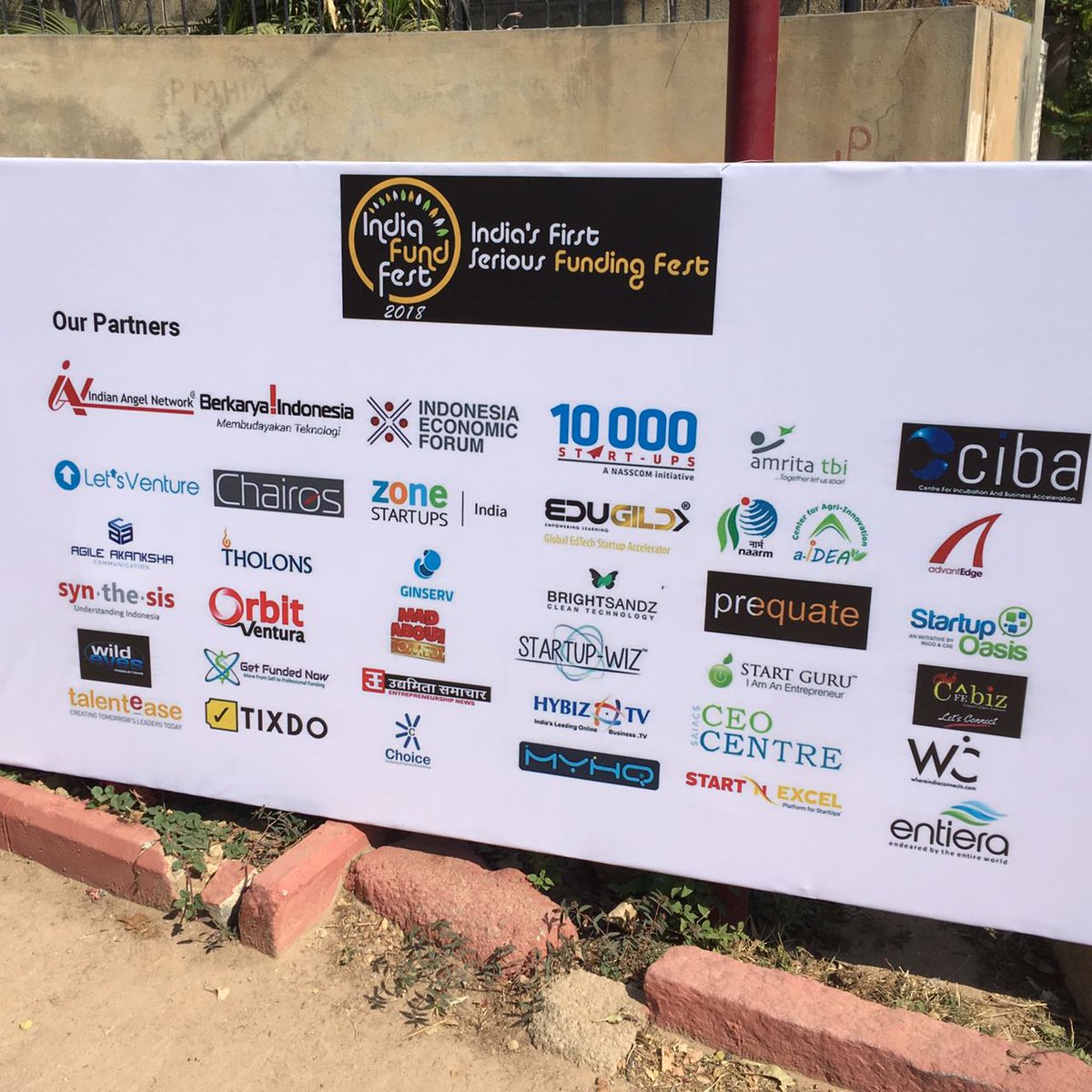 StartNExcel's tweet photo. Proud Partners of India's First Serious Funding Fest @Indiafundfest :) Great to meet &amp; greet #Entrepreneurs from India's Top FUNDABLE #startups. It's been a great start ;)

#IFF #INDIAFUNDFEST #FundingFest #Bangalore https://t.co/PcwxPc92LP