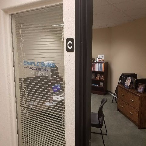 SumsSimple's tweet photo. Follow @SumsSimple for new #specials and #updates about your #taxes and #accounting needs.. #vancouvewa #washington #cpa #taxseason #taxes https://t.co/WhS8Znpl2I