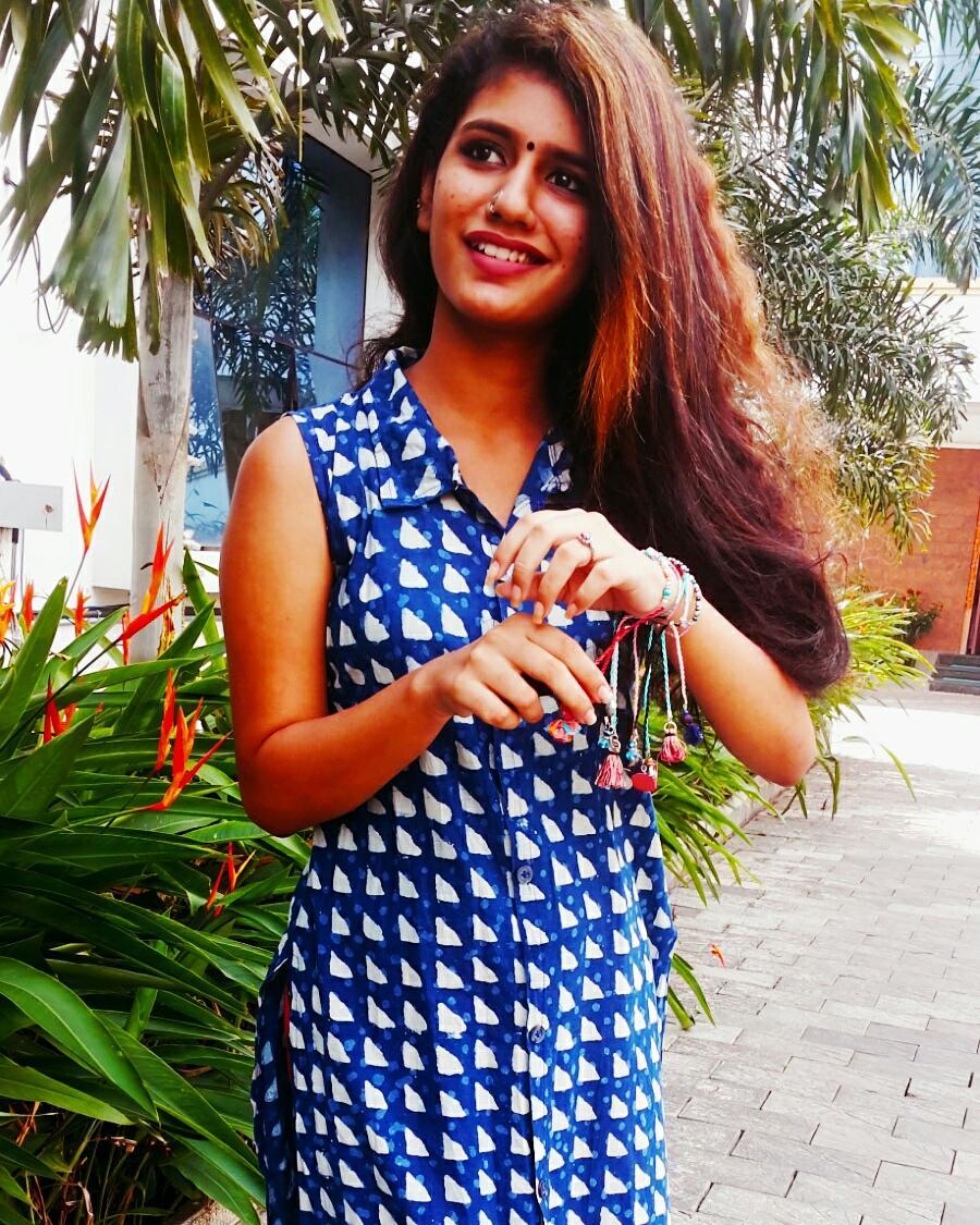 PriyaPVarrier19's tweet photo. @PriyaPVarrier19 #PriyaPrakashVarrier #PriyaVarrier #Priya #Varrier #PriyaprakashvarrierFC https://t.co/2du3p59L0V